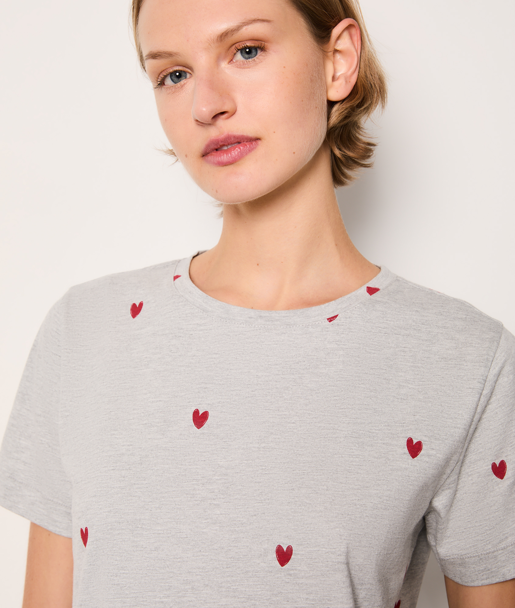 ★GUBIN★ W cutting line crop short sleeve t-shirt Short Sleeve T-Shirt - GABIN - GRIS - ETAM